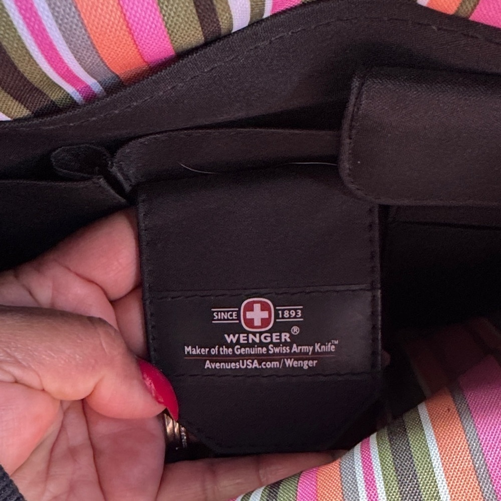 Wenger Black Women's Shoulder Bag - Picture 7 of 10